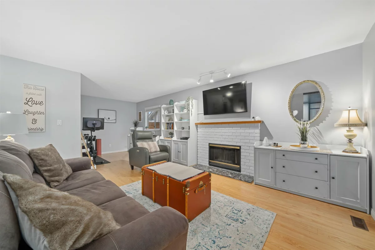 Bedroom 2 Photo of 19566 Park Road, Pitt Meadows, BC