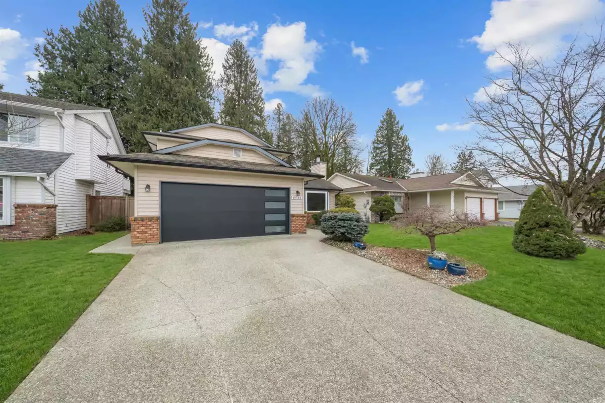 Outdoor Kitchen Photo of 19566 Park Road, Pitt Meadows, BC