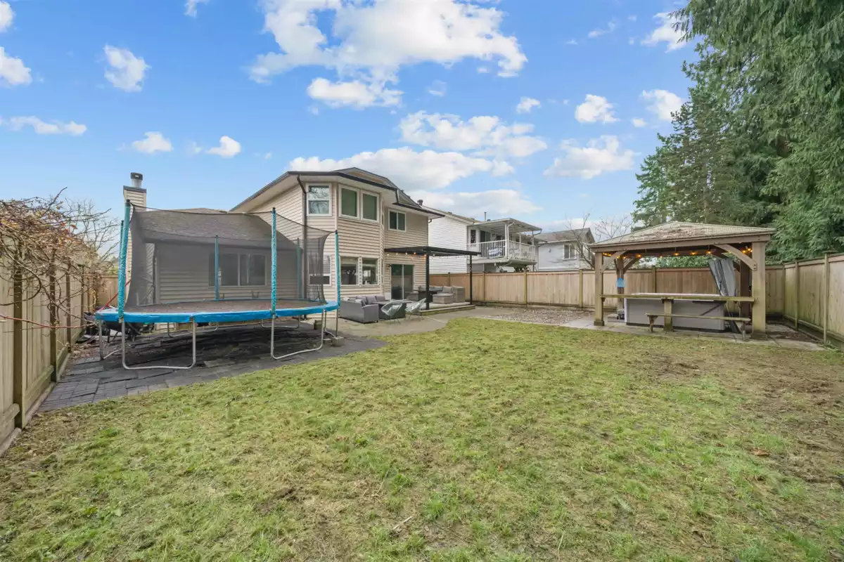 Staircase Photo of 19566 Park Road, Pitt Meadows, BC