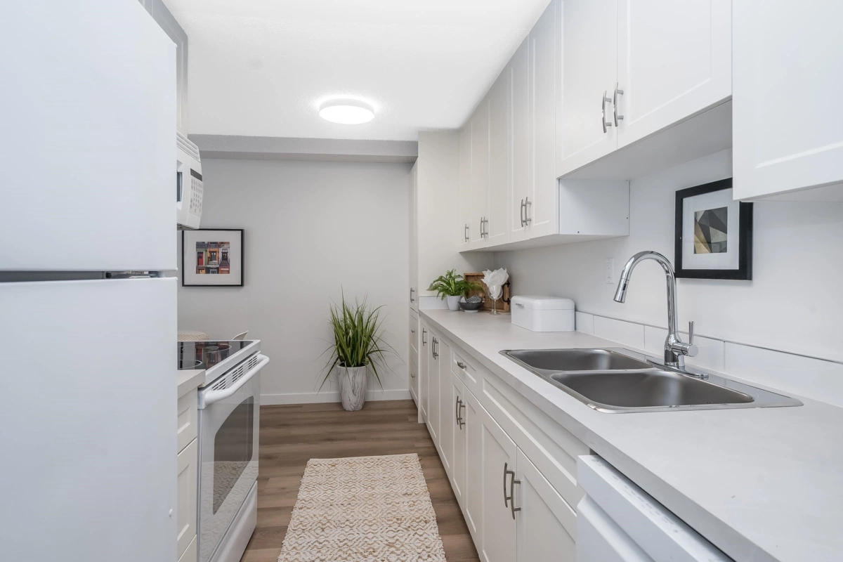 Breakfast Nook Photo of 110 15020 North Bluff Road, White Rock, BC