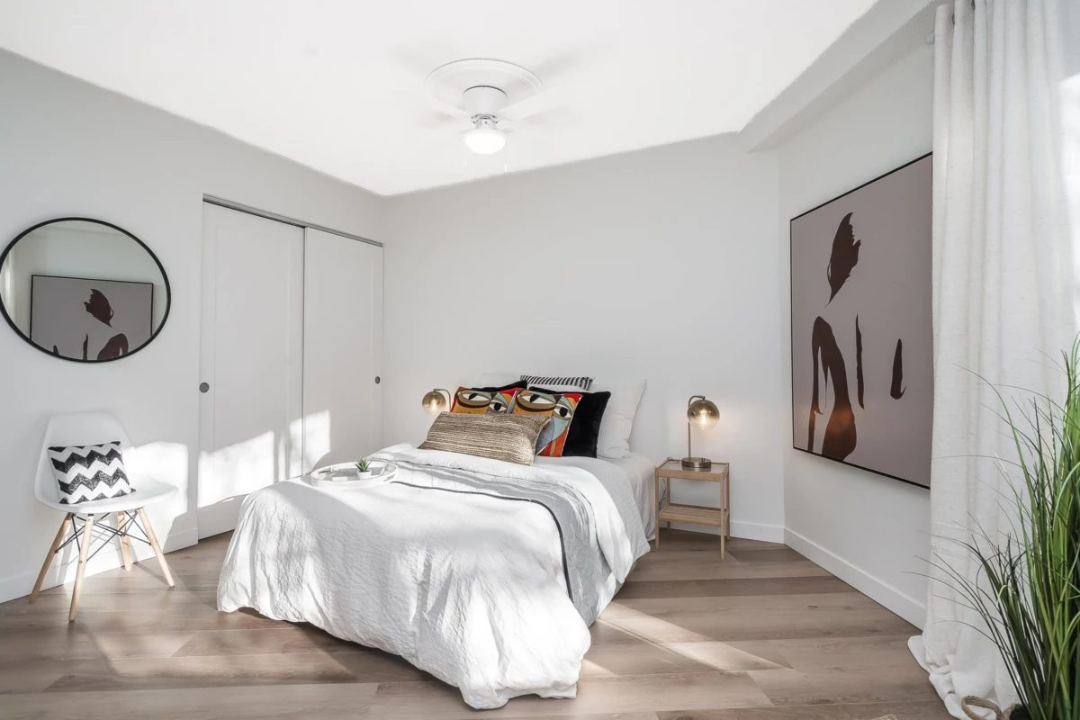 Laundry Room Photo of 110 15020 North Bluff Road, White Rock, BC