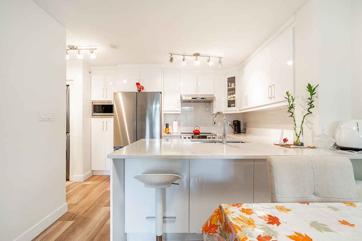 Breakfast Nook Photo of 709 2763 Chandlery Place, Vancouver, BC