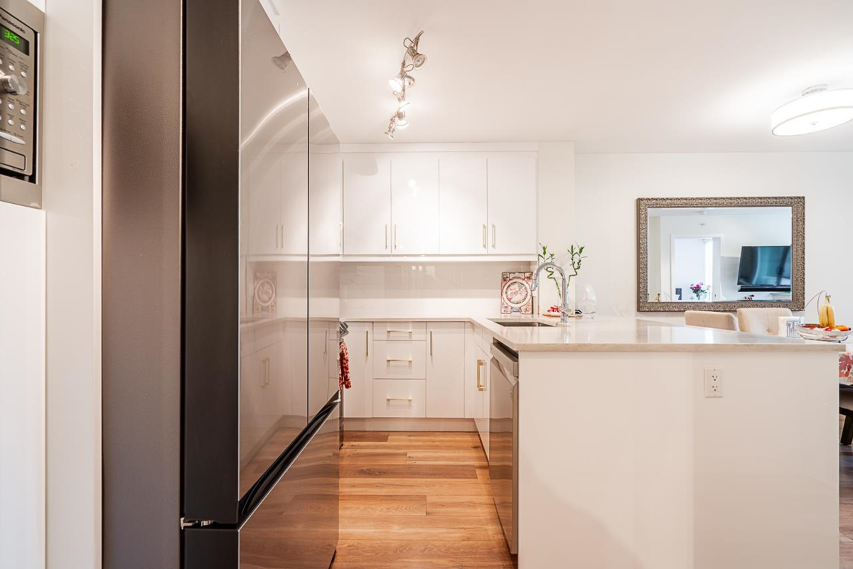 Dining Area Photo of 709 2763 Chandlery Place, Vancouver, BC