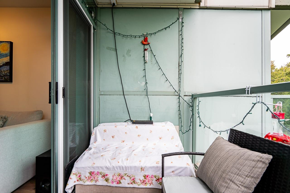 Entry Foyer Photo of 709 2763 Chandlery Place, Vancouver, BC