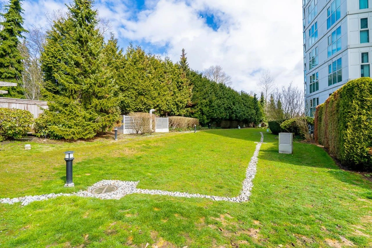 Front Yard Photo of 709 2763 Chandlery Place, Vancouver, BC