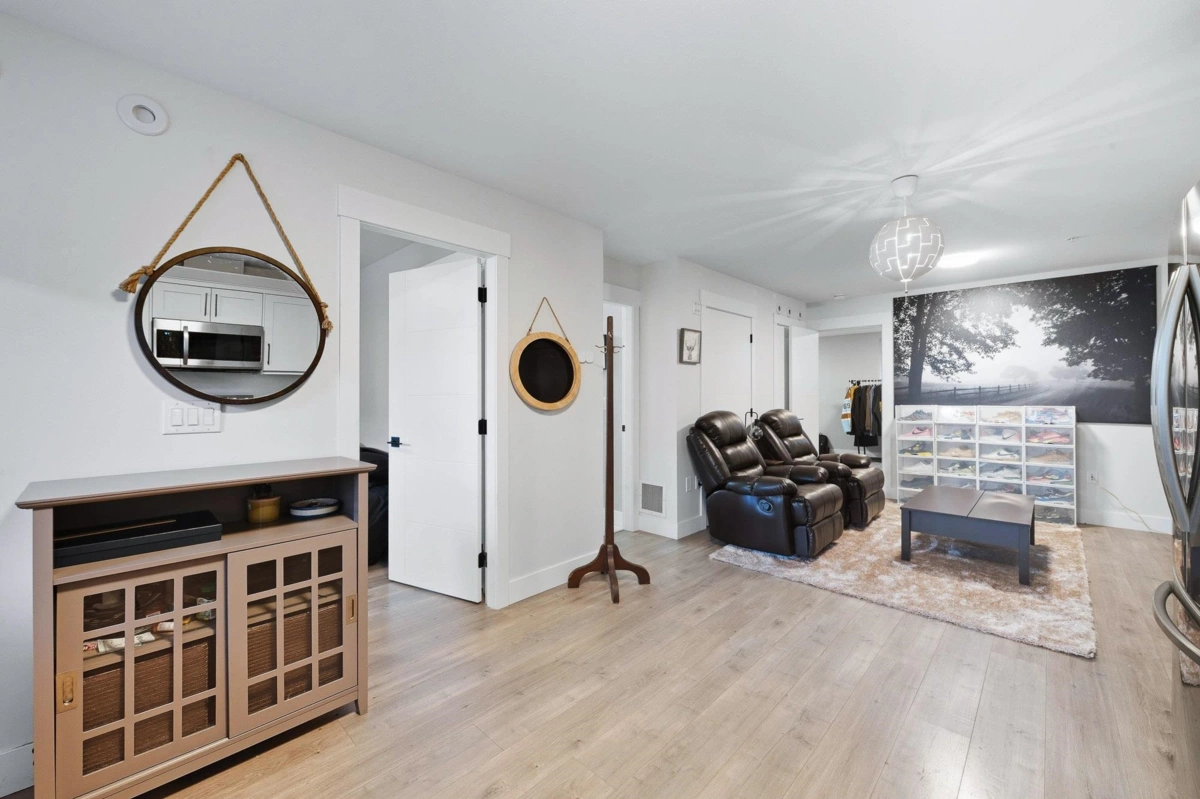 Garage Interior Photo of 8689 Cedar Street, Mission, BC