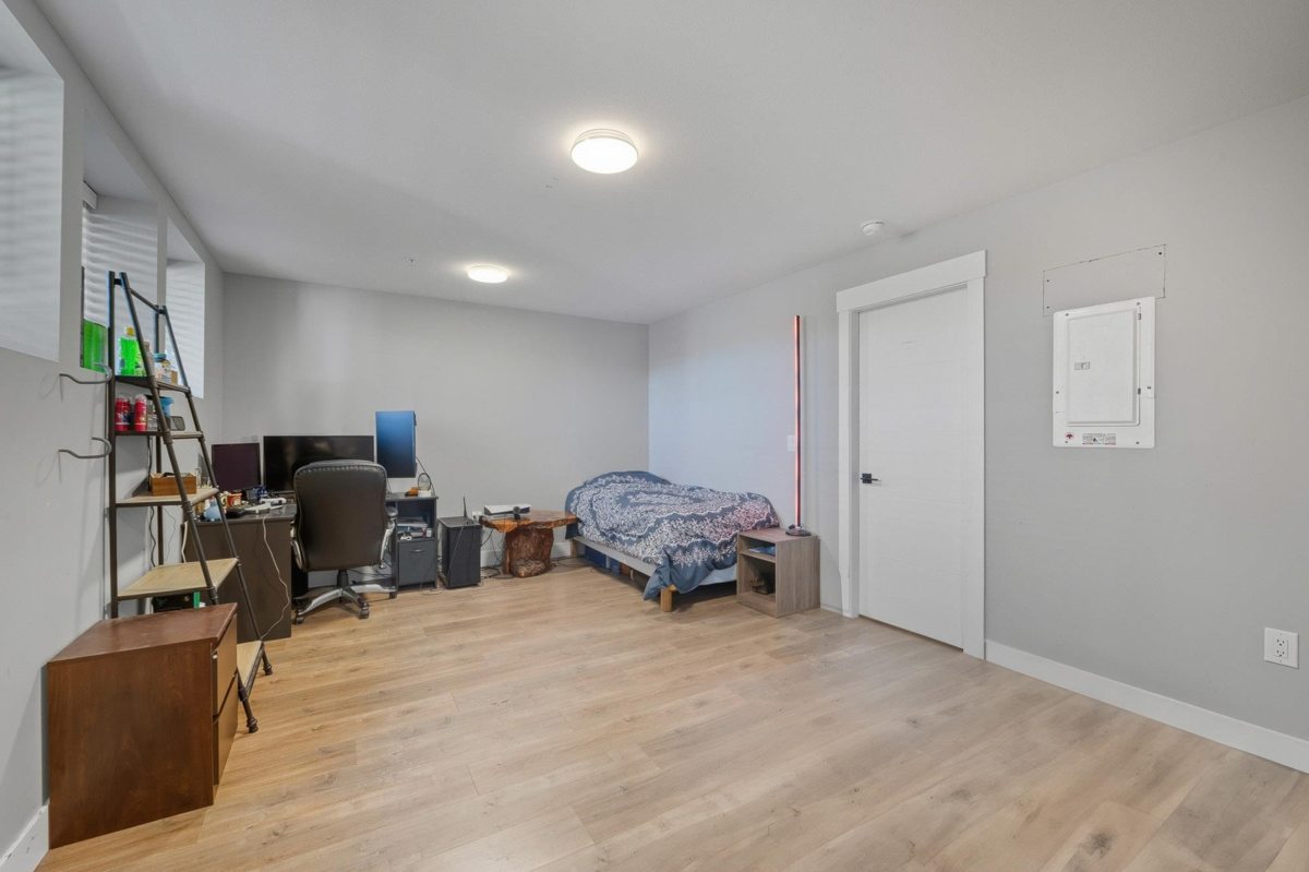 Garden / Landscaping Photo of 8689 Cedar Street, Mission, BC