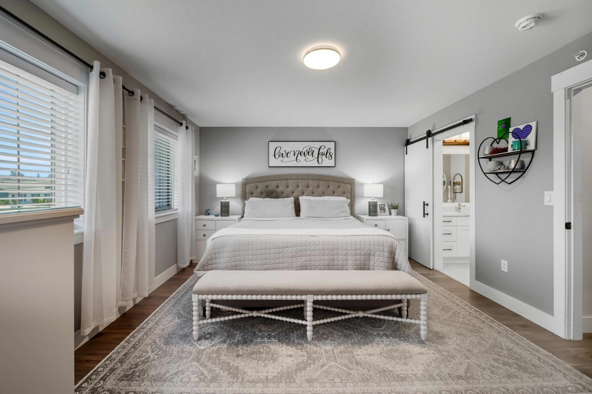 Powder Room Photo of 8689 Cedar Street, Mission, BC