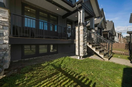 8689 Cedar Street, Mission, BC, Mission — Row House (Non-Strata) for sale