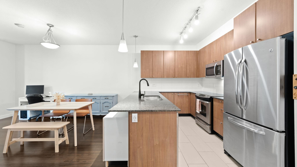 Kitchen Island Photo of 108 250 Francis Way, New Westminster, BC