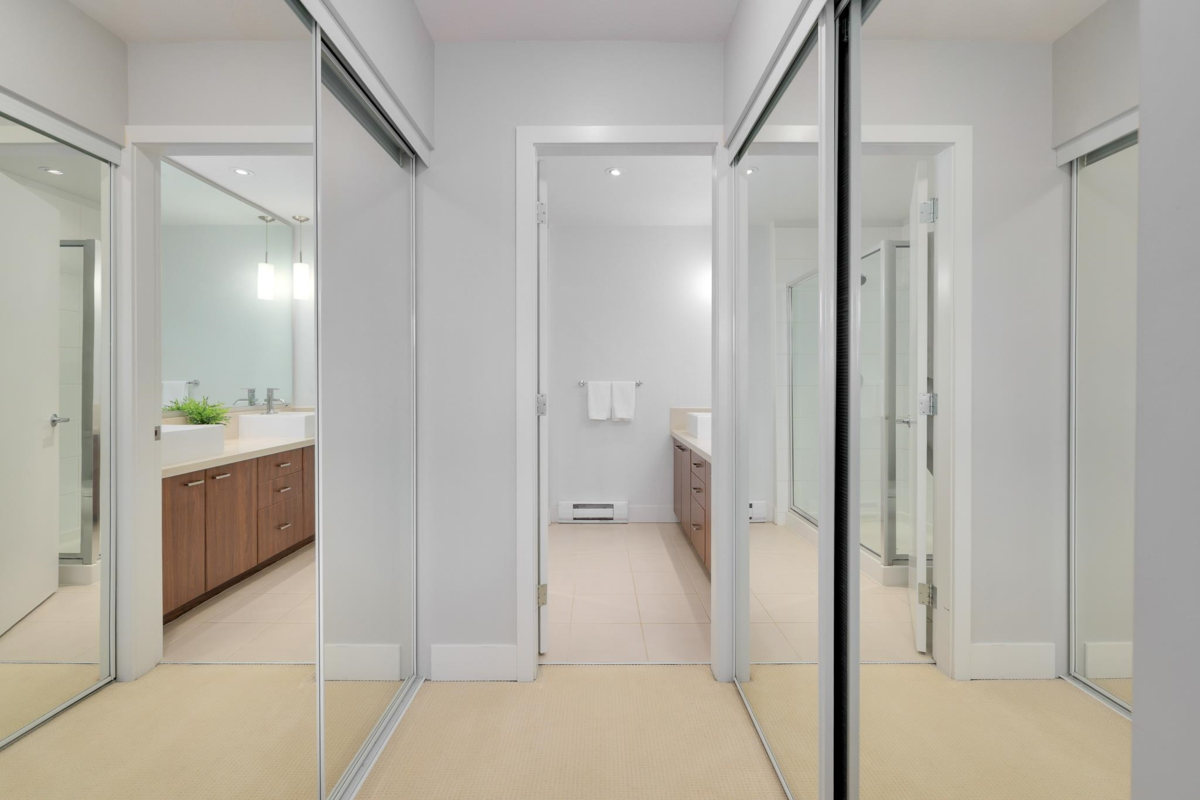 Mudroom Photo of 58 2450 161a Street, Surrey, BC