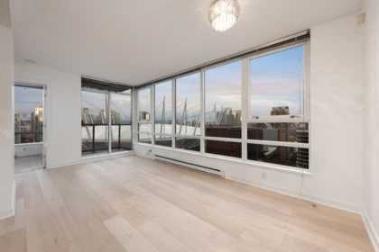 2705 928 Beatty Street, Vancouver, BC, Vancouver — Apartment/Condo for sale