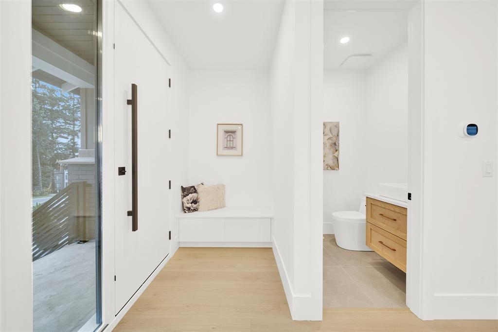 Laundry Room Photo of 16477 20 Avenue, Surrey, BC