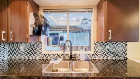 Entry Foyer Photo of 612 Girard Avenue, Coquitlam, BC