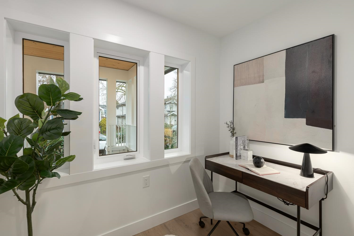 Breakfast Nook Photo of 458 E 17th Avenue, Vancouver, BC