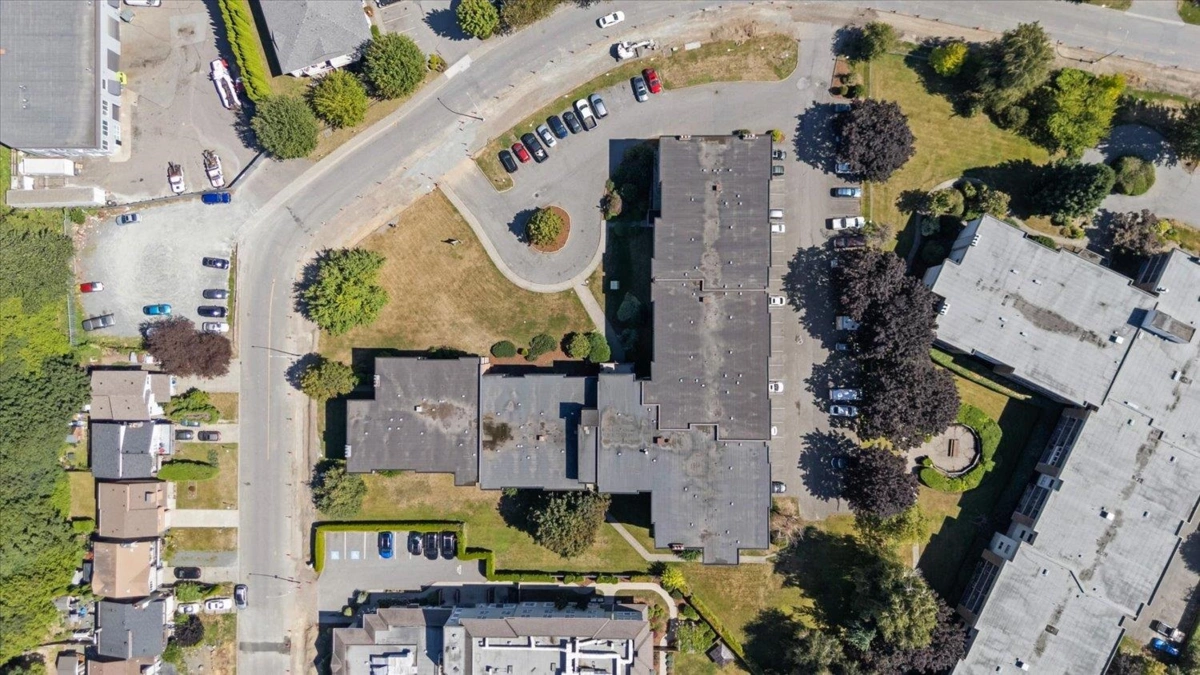 Staircase Photo of 307 45598 Mcintosh Drive, Chilliwack, BC