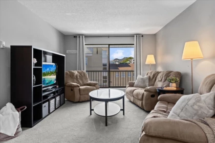 Dining Area Photo of 307 45598 Mcintosh Drive, Chilliwack, BC