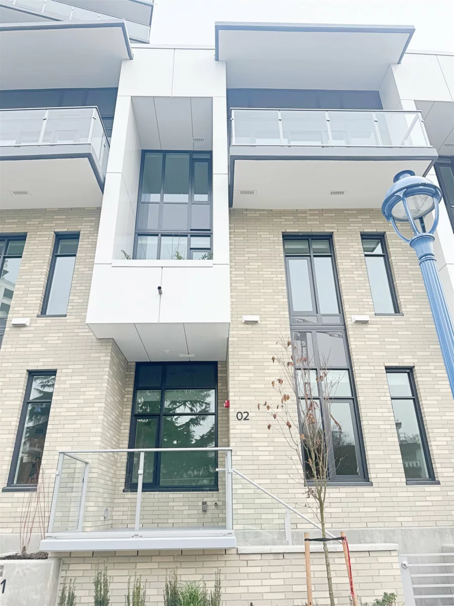 Entry Foyer Photo of 2 6200 Minoru Boulevard, Richmond, BC