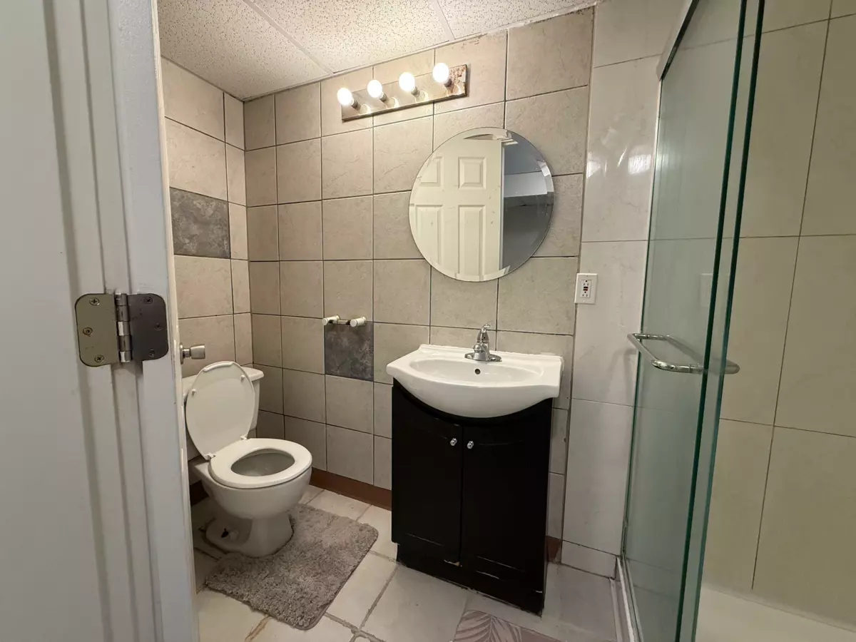 Mudroom Photo of 5828 Kerr Street, Vancouver, BC