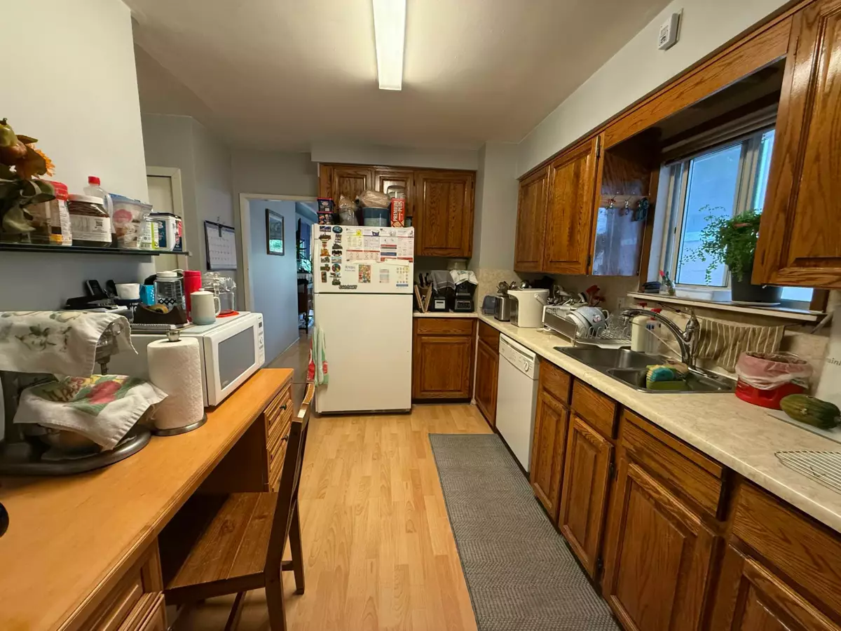 Powder Room Photo of 5828 Kerr Street, Vancouver, BC