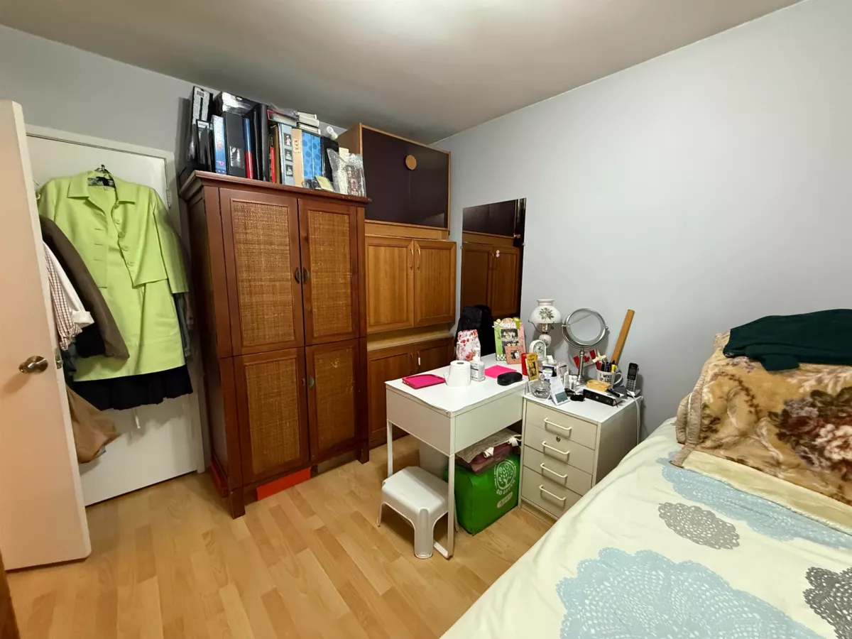 Walk-In Closet Photo of 5828 Kerr Street, Vancouver, BC