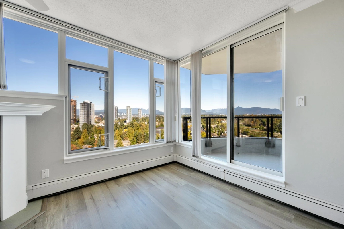 Family Room Photo of 1702 13880 101 Avenue, Surrey, BC