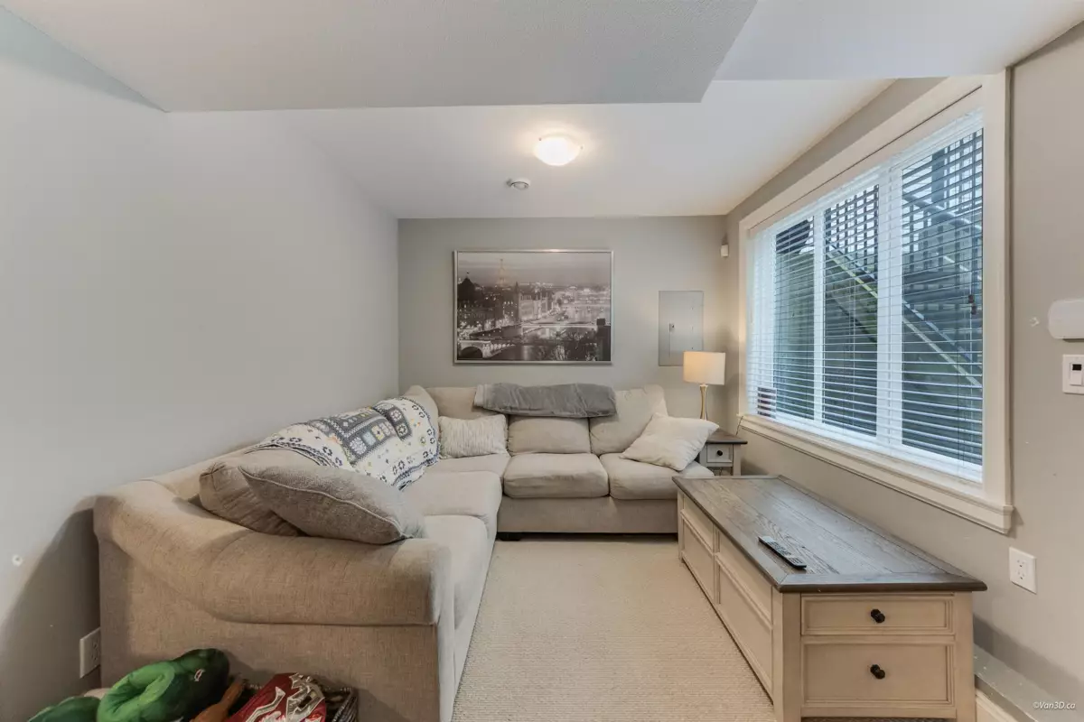 Backyard Photo of 6686 195 Street, Surrey, BC