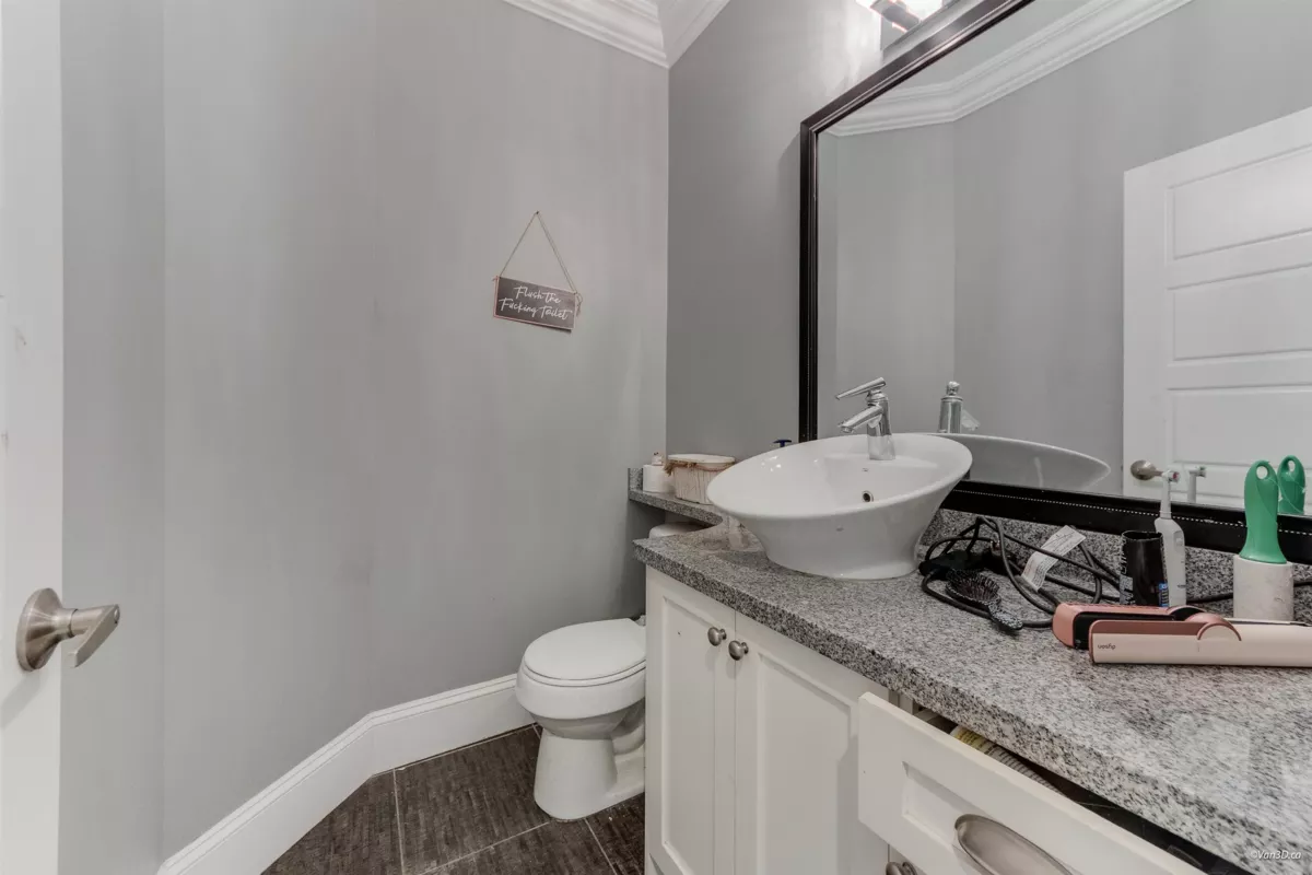 Breakfast Nook Photo of 6686 195 Street, Surrey, BC