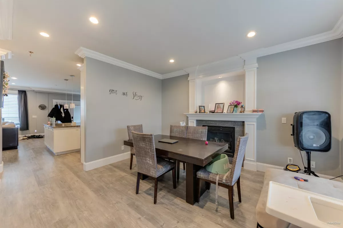 Primary Bathroom Photo of 6686 195 Street, Surrey, BC