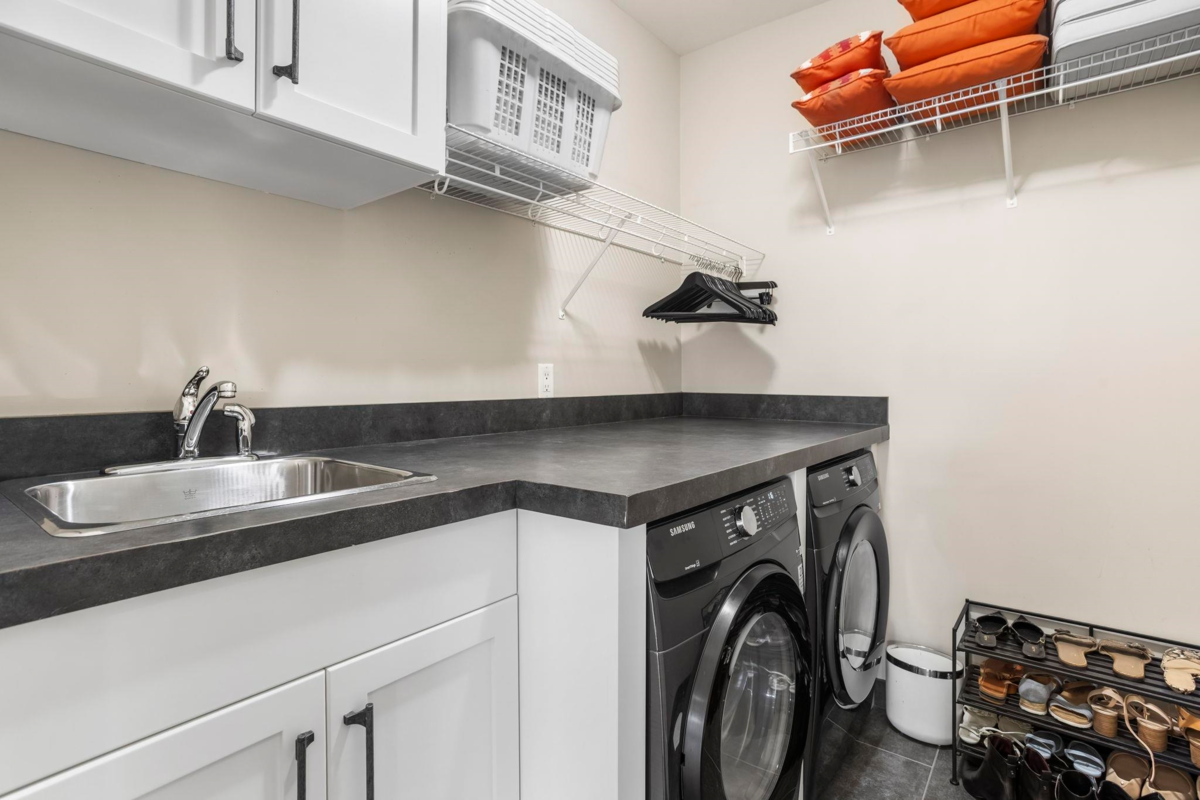 Basement Recreation Room Photo of 24 3800 Golf Course Drive, Abbotsford, BC