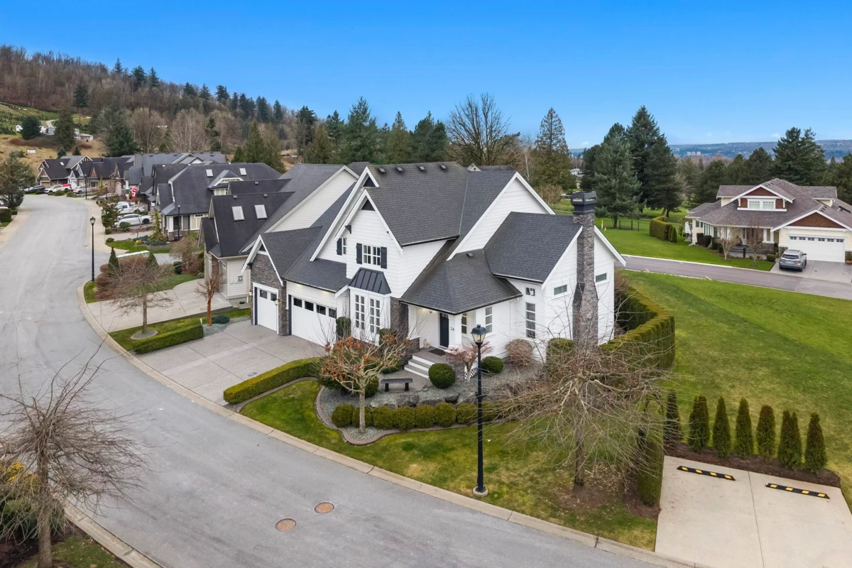 Fitness Center Photo Near 24 3800 Golf Course Drive, Abbotsford, BC