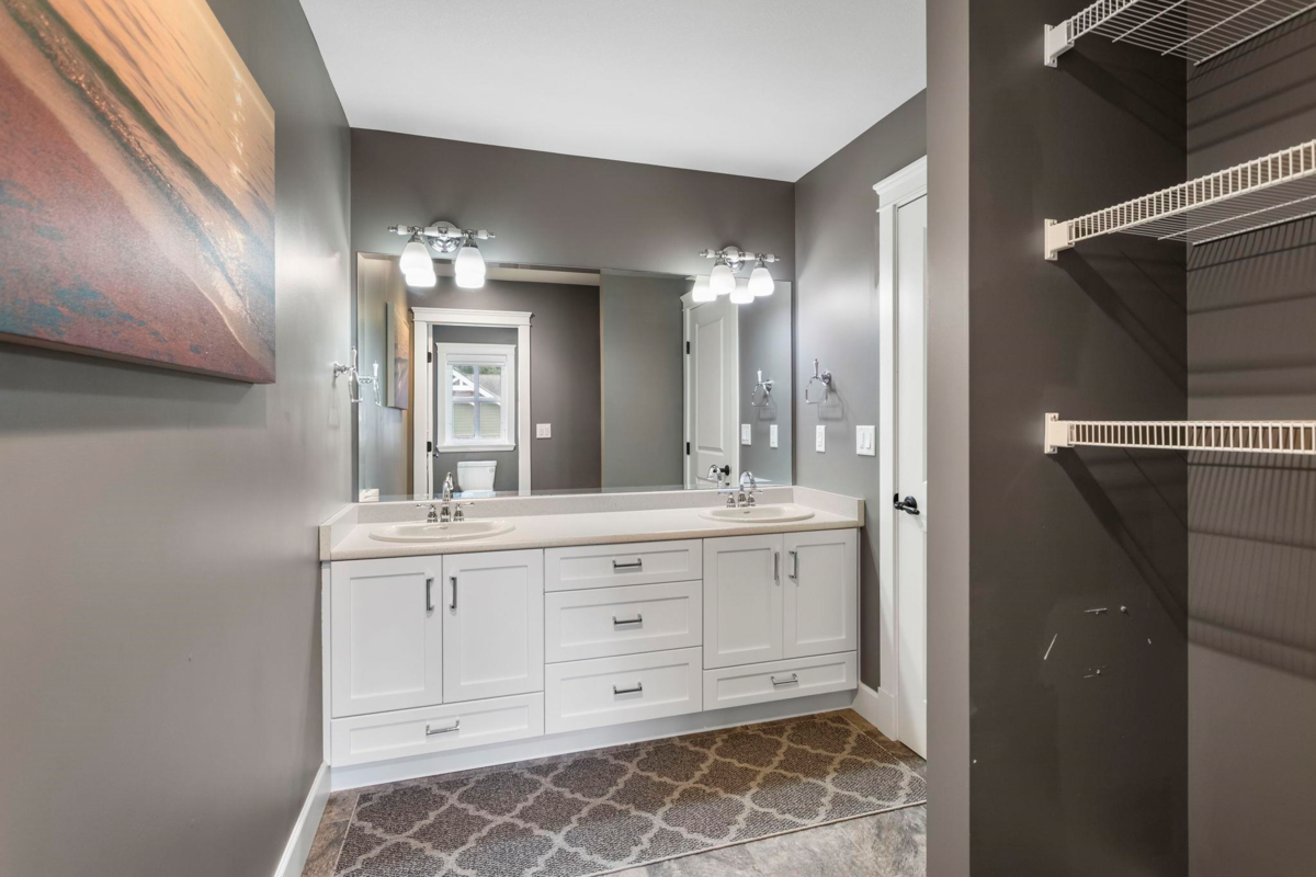 Hallway Photo of 24 3800 Golf Course Drive, Abbotsford, BC