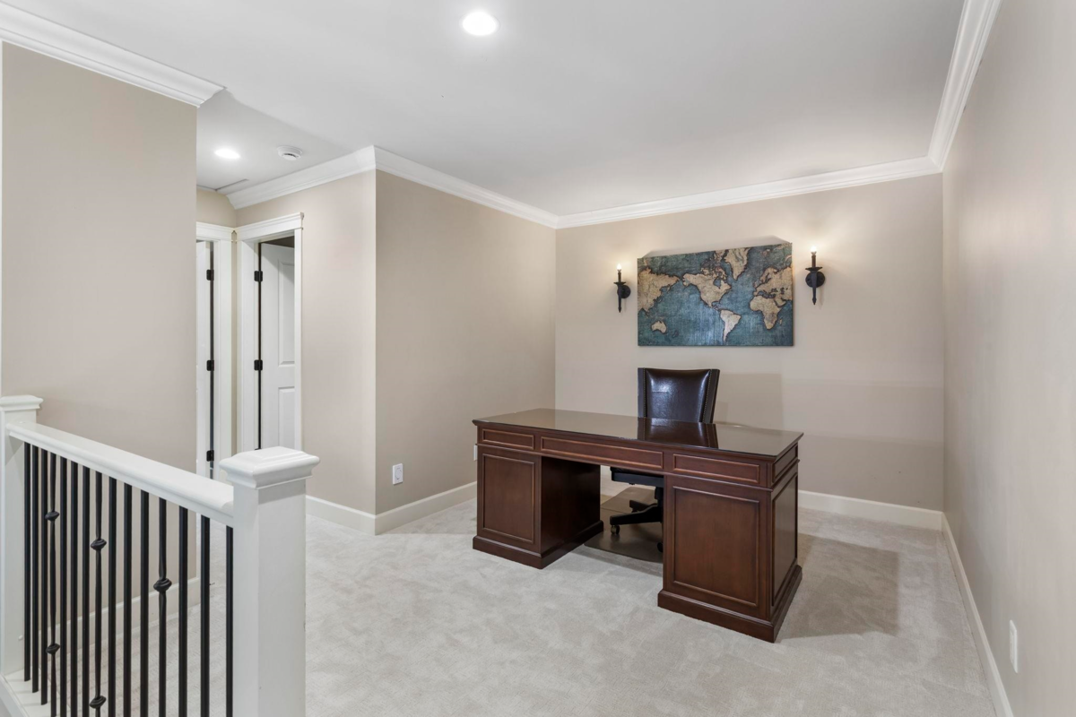 Laundry Room Photo of 24 3800 Golf Course Drive, Abbotsford, BC