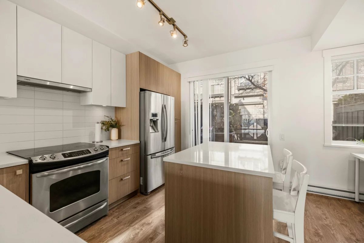 Breakfast Nook Photo of 8 1320 Riley Street, Coquitlam, BC