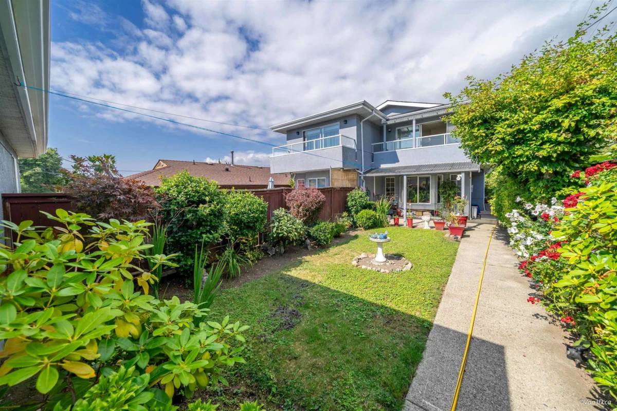Office / Den Photo of 215 W 18th Street, North Vancouver, BC