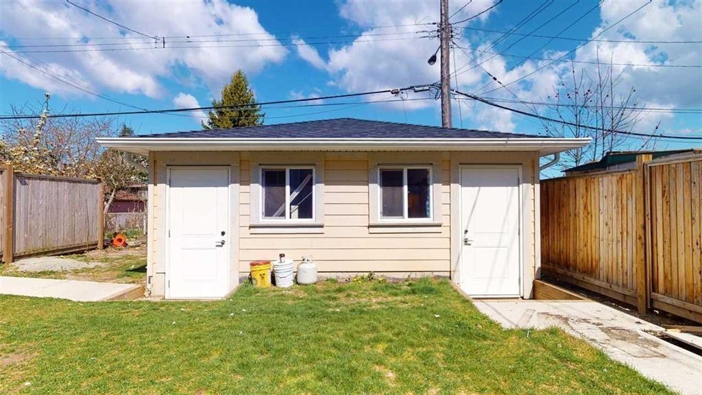 Bedroom 3 Photo of 2681 E 41st Street, Vancouver, BC