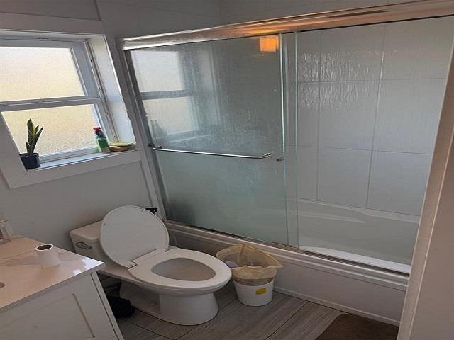 Kitchen Photo of 2681 E 41st Street, Vancouver, BC