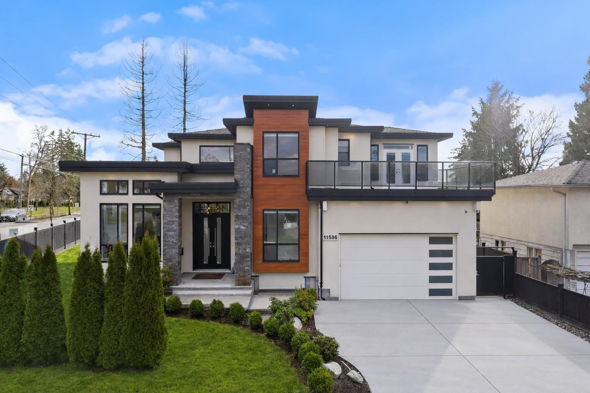 Hot Tub / Spa Photo of 11586 84b Avenue, Delta, BC