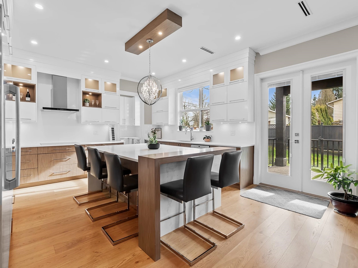 Kitchen Island Photo of 11586 84b Avenue, Delta, BC