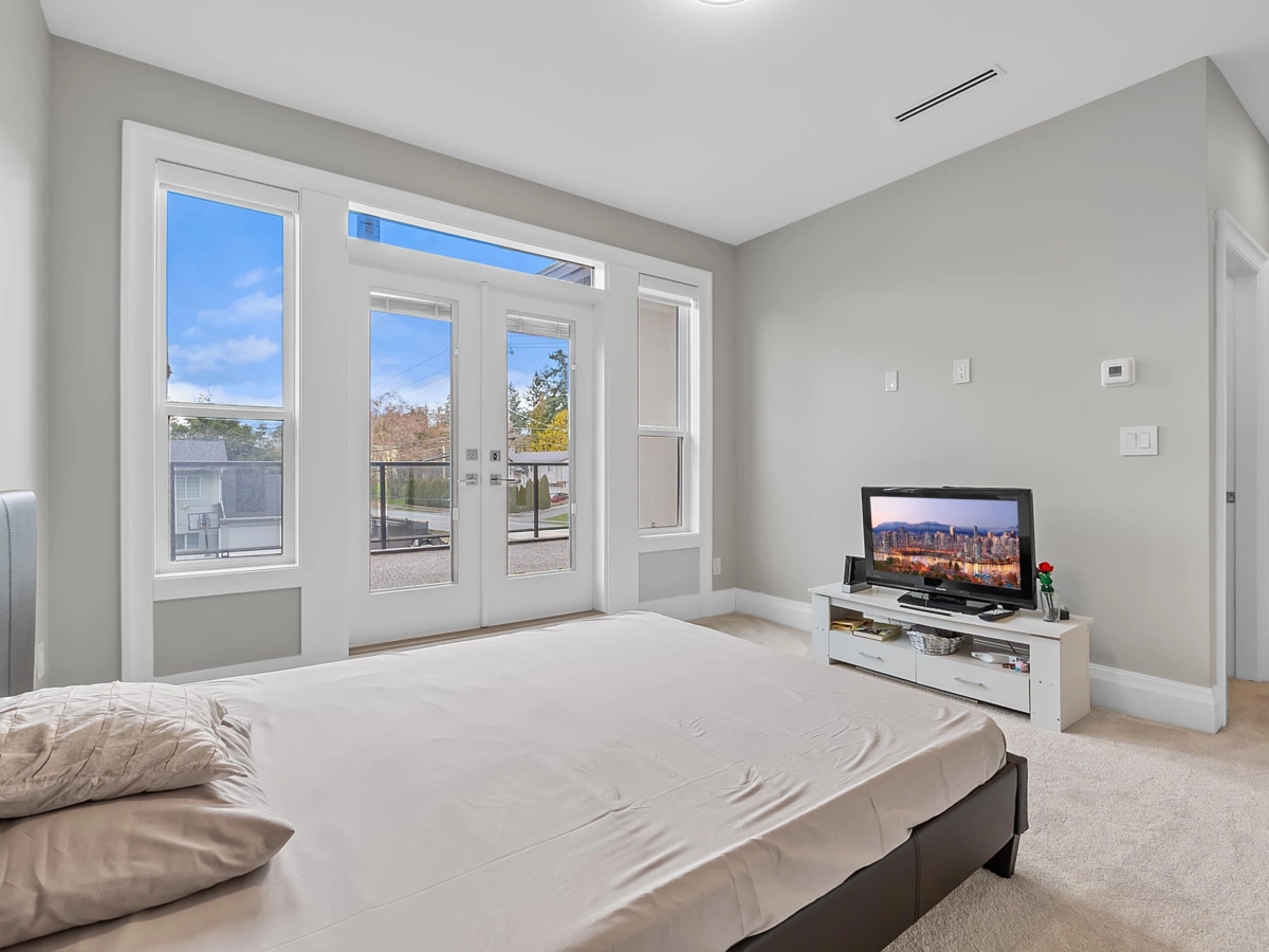 Laundry Room Photo of 11586 84b Avenue, Delta, BC