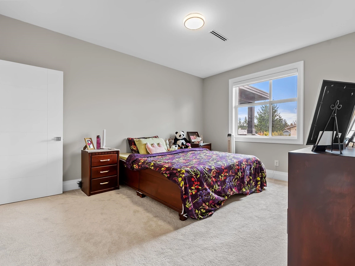 Staircase Photo of 11586 84b Avenue, Delta, BC