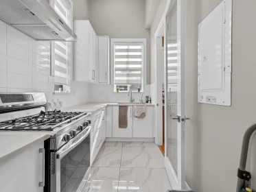Walk-In Closet Photo of 11586 84b Avenue, Delta, BC