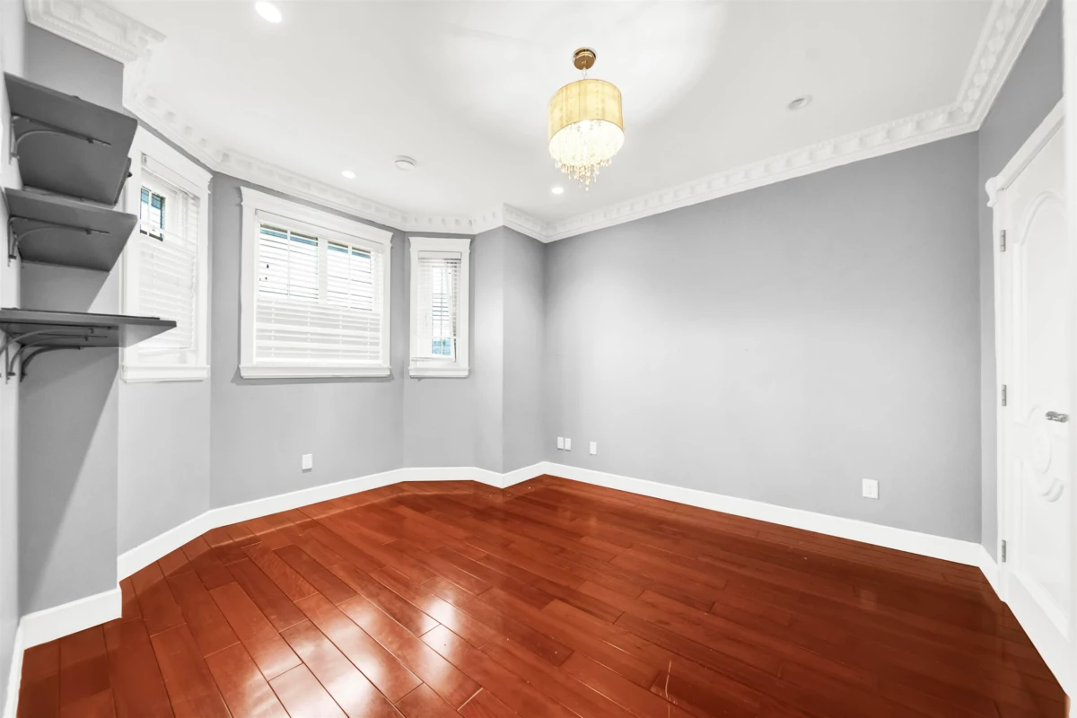 Hallway Photo of 35632 Eagle View Place, Abbotsford, BC