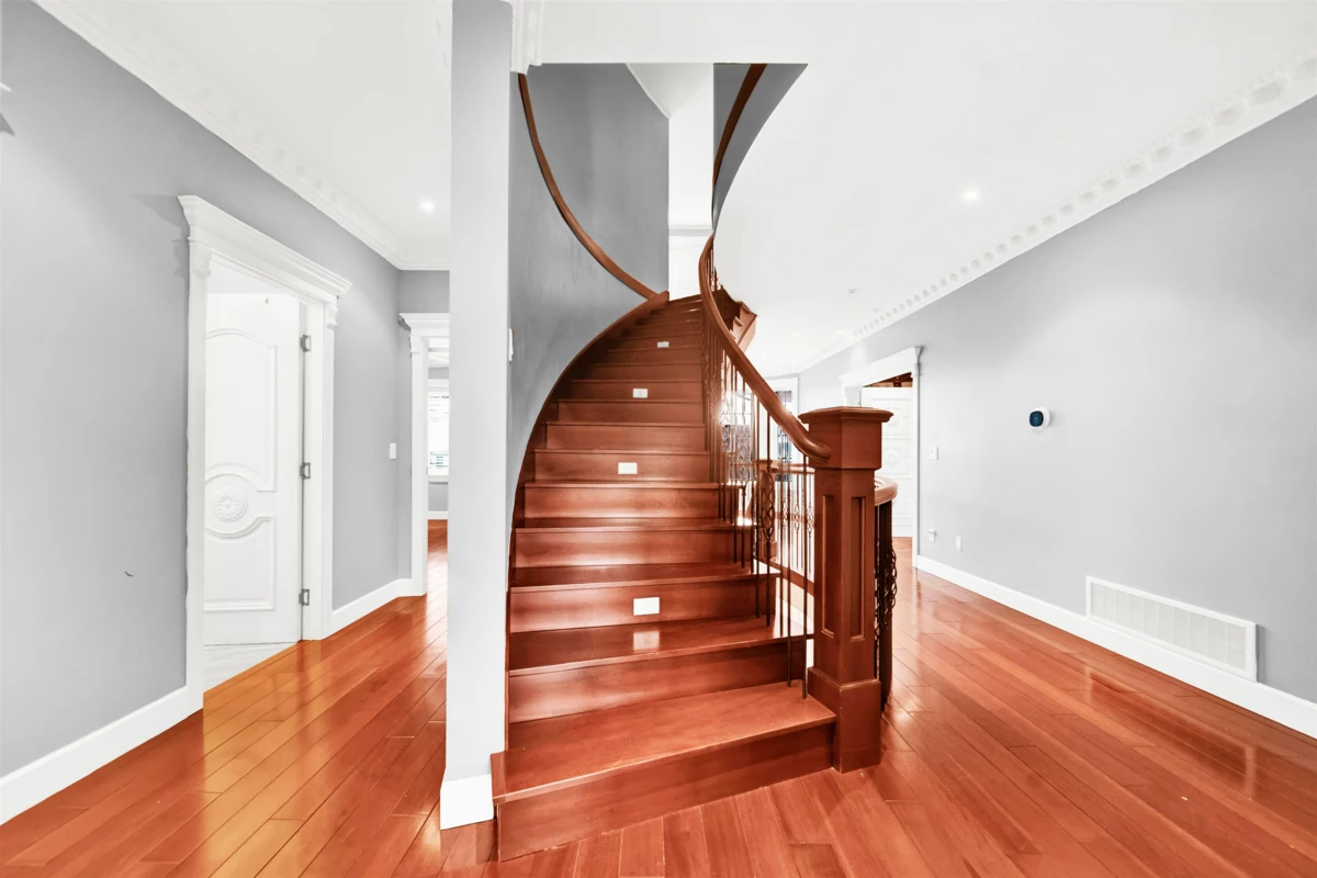 Mudroom Photo of 35632 Eagle View Place, Abbotsford, BC