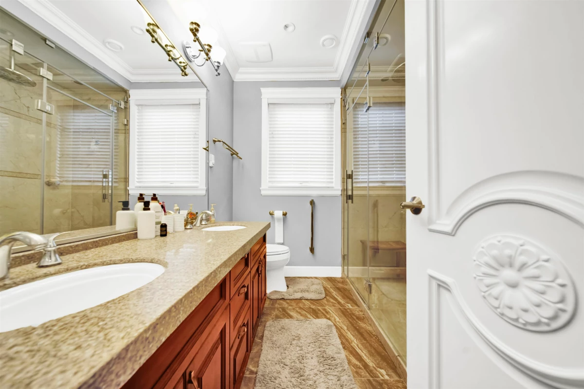 Staircase Photo of 35632 Eagle View Place, Abbotsford, BC