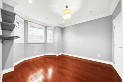 Hallway Photo of 35632 Eagle View Place, Abbotsford, BC