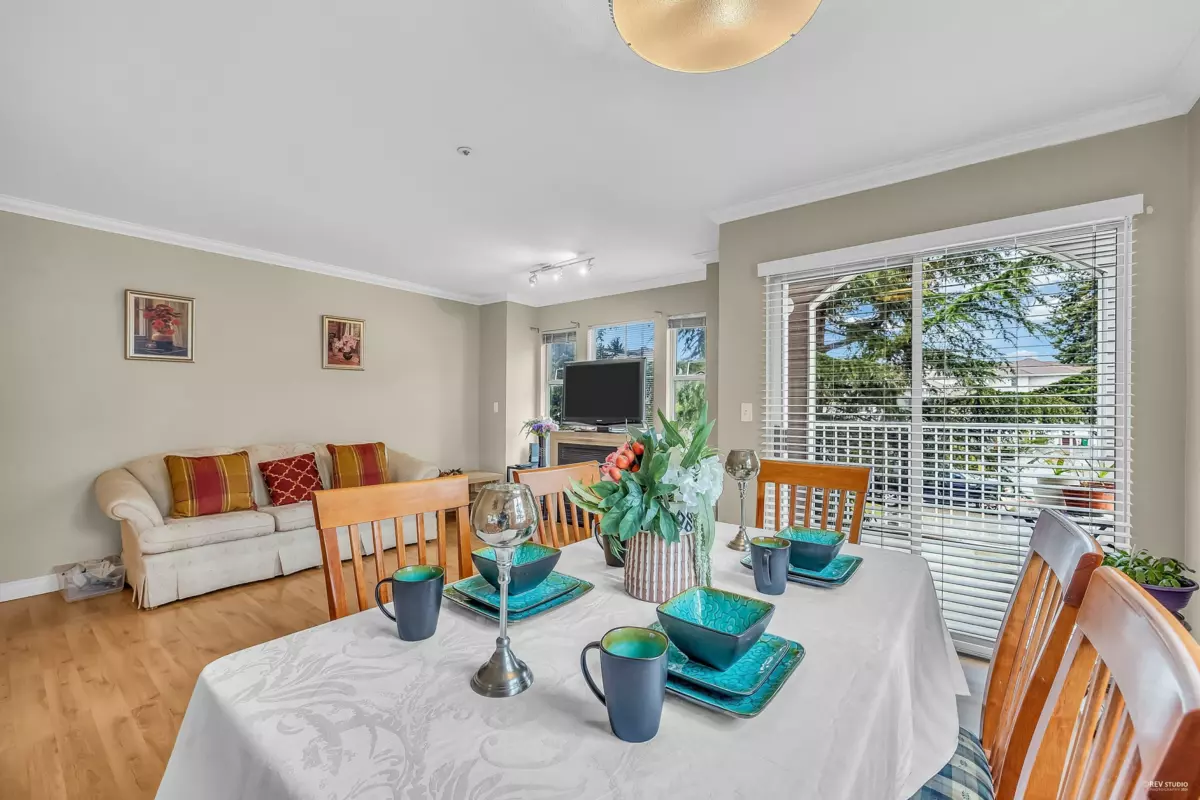 Breakfast Nook Photo of 20 12188 Harris Road, Pitt Meadows, BC