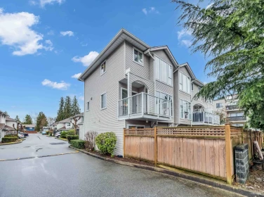 Front Yard Photo of 20 12188 Harris Road, Pitt Meadows, BC