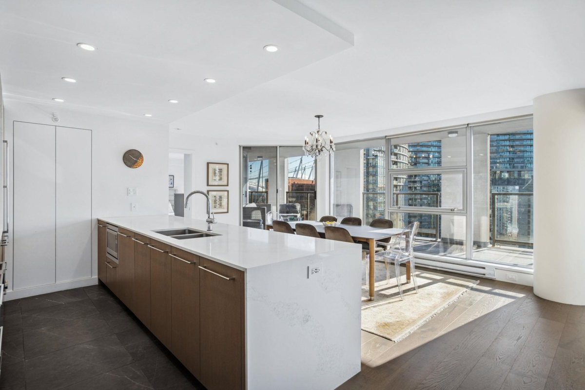 Basement Recreation Room Photo of 1903 989 Beatty Street, Vancouver, BC