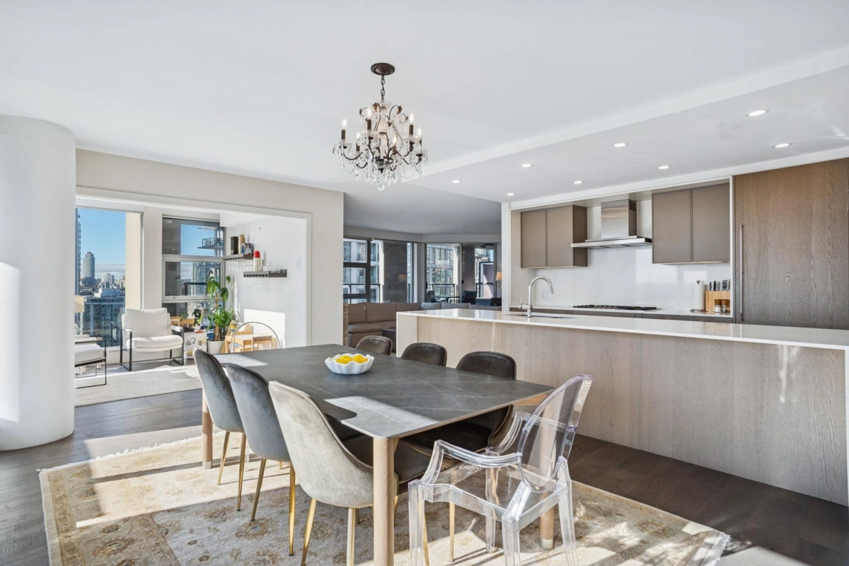 Family Room Photo of 1903 989 Beatty Street, Vancouver, BC